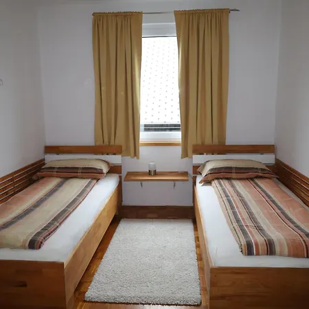 Apartma Javorscek Appartamento *